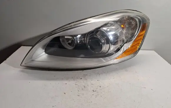 Volvo XC60 Headlight/headlamp 30763137 89902828 89034934