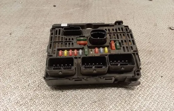 Citroen C5 Fuse module 9658539680 BSML0600 S118983006N