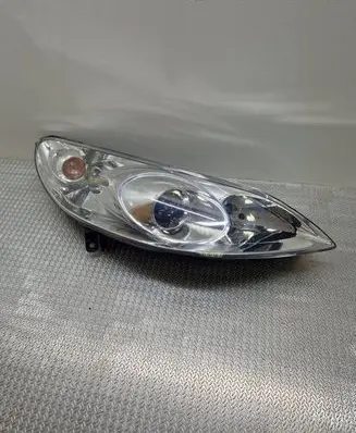 Peugeot 407 Headlight/headlamp