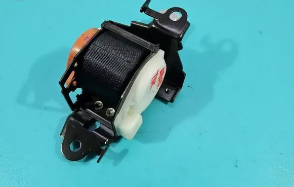 Suzuki SX4 S-Cross Middle seatbelt (rear) 502QG7B13X IMPRK1594962