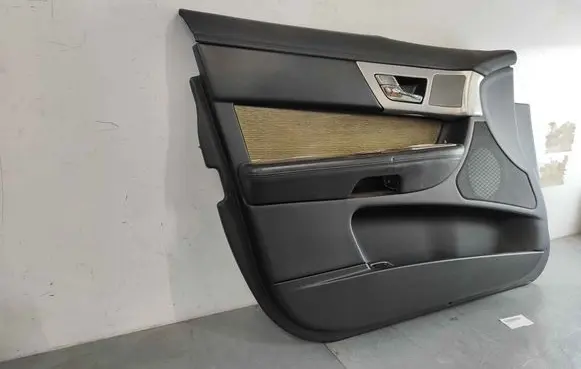 Jaguar XF X250 Front door card panel trim 8x235423713e