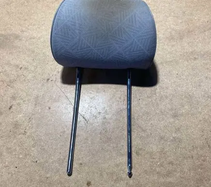 Mercedes-Benz E W124 Front seat headrest 
