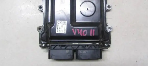 Volvo V40 Engine control unit/module 31452623