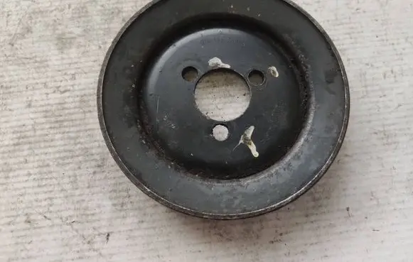 Volkswagen Transporter - Caravelle T4 Power steering pump pulley 074145255A
