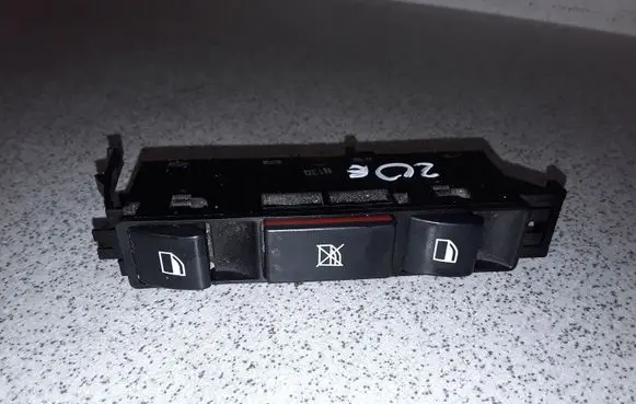 BMW 3 E46 Central locking switch button 61318381518 8381518