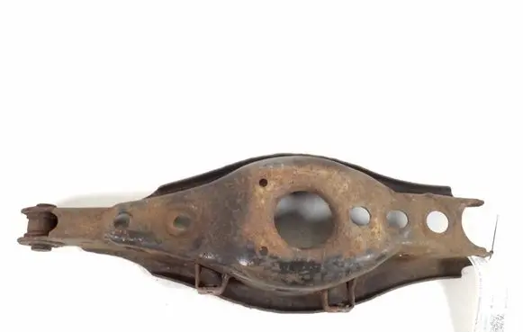 Toyota Avensis T270 Rear control arm 48730-05070