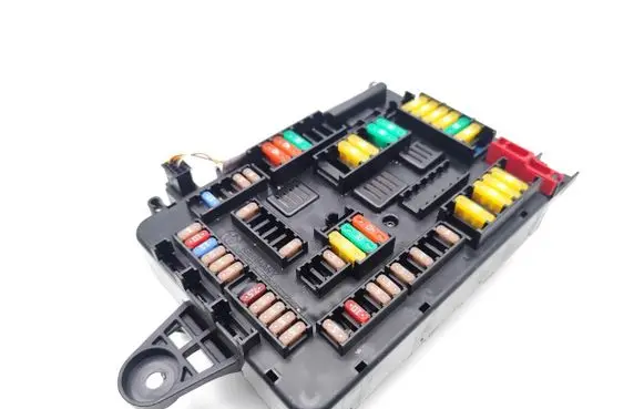 BMW 3 F30 F35 F31 Fuse module 9389070 953159