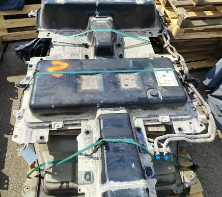 Peugeot 2008 II Hybrid / electric car battery 9827789180
