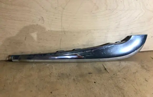 Jaguar XJ X300 Front bumper splitter molding