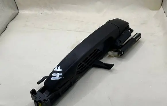Subaru Outback (BS) Rear glass lock/latch C394 61142FG000