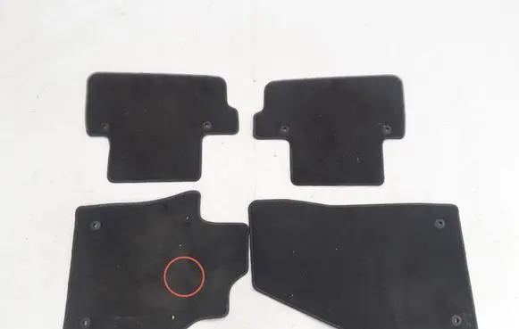 Volvo C70 Car floor mat set 39813738