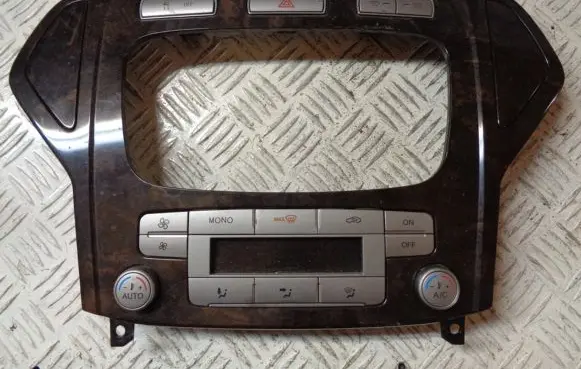 Ford Mondeo MK IV Climate control unit AS7T18C612AB