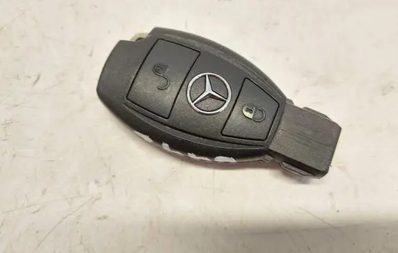 Mercedes-Benz Vito Viano W447 Ignition key/card MERVITO