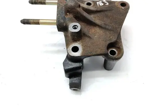 Mitsubishi Space Star Engine mounting bracket