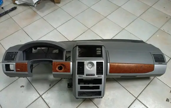 Chrysler Town u0026 Country V Dashboard