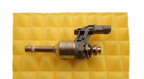 Audi A8 S8 D4 4H Fuel injector 07P906036B