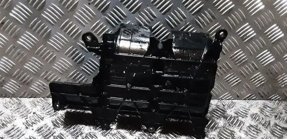 Mercedes-Benz CLS C219 Other engine bay part A6421800785