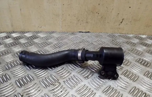 Land Rover Freelander 2 - LR2 Oil fill pipe 9683218880
