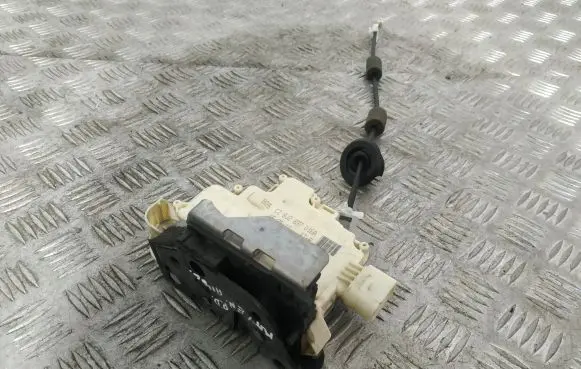 Porsche Cayenne (92A) Front door lock 8J2837016A