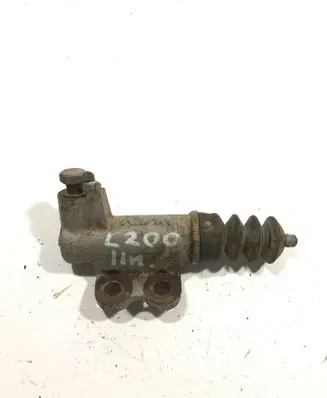 Mitsubishi L200 Clutch slave cylinder 