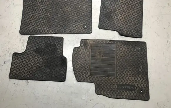 Opel Astra J Car floor mat set 13287679 13321311 13321312