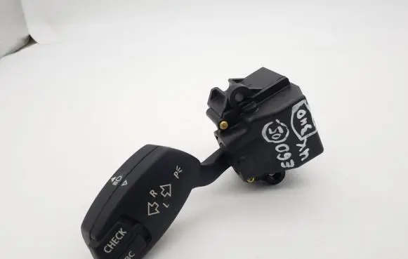 BMW 5 E60 E61 Indicator stalk 6924103