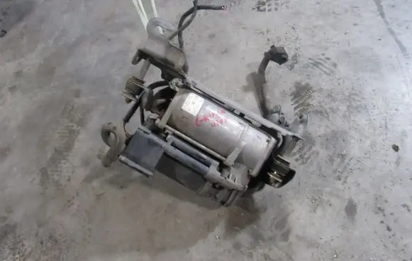 Mercedes-Benz C W205 Air suspension compressor/pump 4430200191 26071610 SCM765