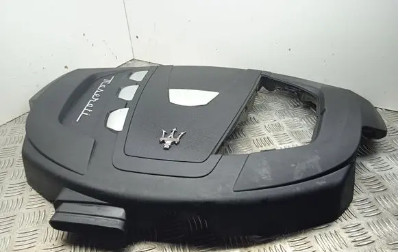 Maserati Ghibli Engine cover (trim)