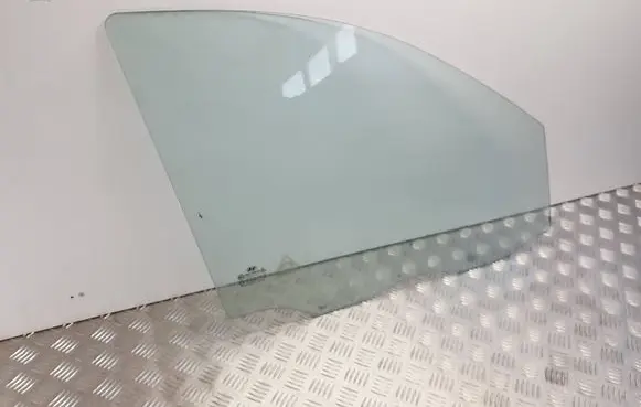 Hyundai Santa Fe Front door window glass four-door