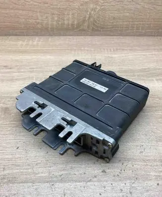 Volkswagen Golf III Gearbox control unit/module 01M927733G 5DG007651