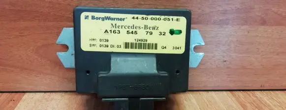 Mercedes-Benz ML W163 Transfer box differential control unit A1635457932 4450000051E