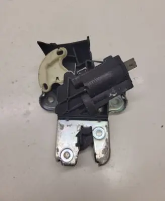 Audi A6 S6 C6 4F Tailgate/trunk/boot lock/catch/latch 4F5827505D 4F5827505