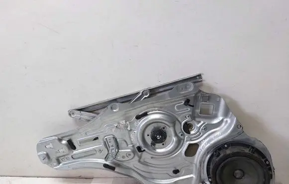KIA Sportage Front door window regulator with motor