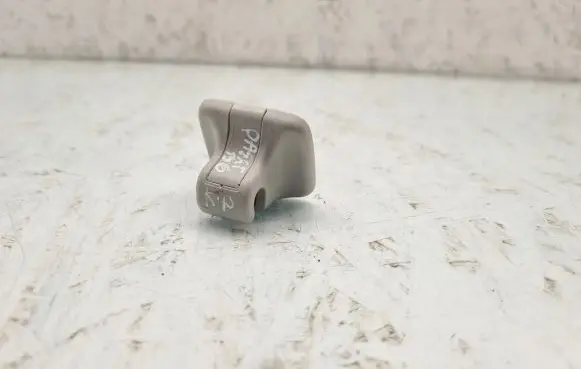 Volkswagen PASSAT B6 Sun visor clip/hook/bracket 1K0857561B
