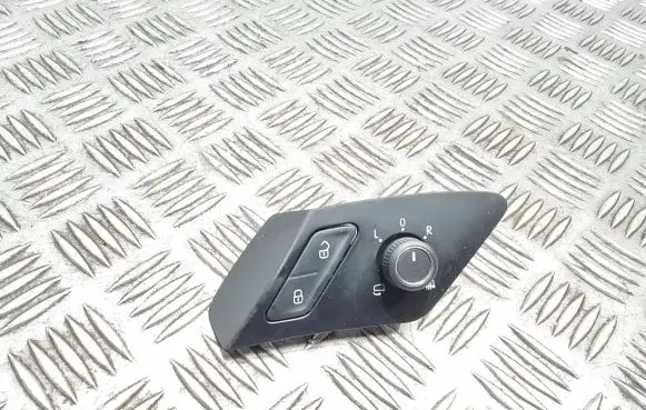 Wing mirror switch
