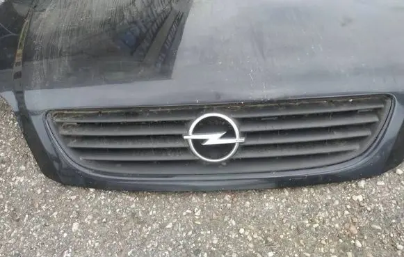 Opel Zafira A Front grill
