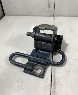 Audi A4 S4 B6 8E 8H Front door lower hinge 8E0831411