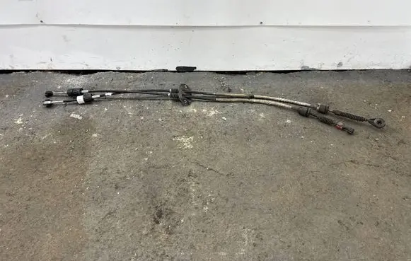 Ford C-MAX I Gear shift cable linkage 
