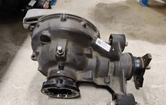 Chevrolet Camaro Rear differential 84035825