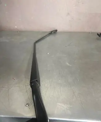 Renault Captur II Front wiper blade arm 288866468R