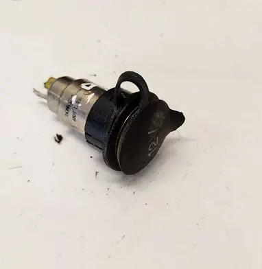 Opel Zafira B Cigarette lighter