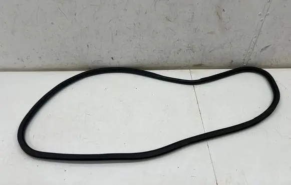 Mercedes-Benz E W214 Front door rubber seal A2146970000