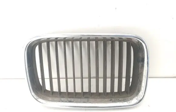 BMW 3 E36 Front grill 8122238 51138122238