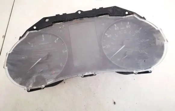 Nissan Qashqai Speedometer (instrument cluster) 4ea8a