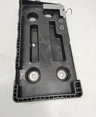 Volkswagen PASSAT B8 Battery tray 3Q0804869