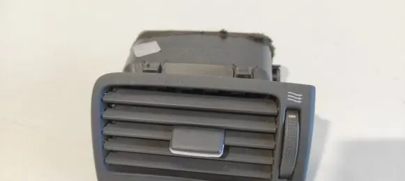 Toyota Avensis T250 Dashboard side air vent grill/cover trim TSOP5