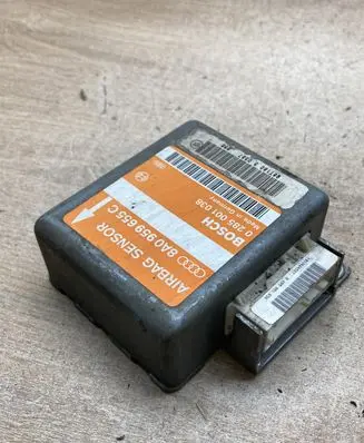 Audi A4 S4 B5 8D Airbag control unit/module 8A0959655C 0285001038
