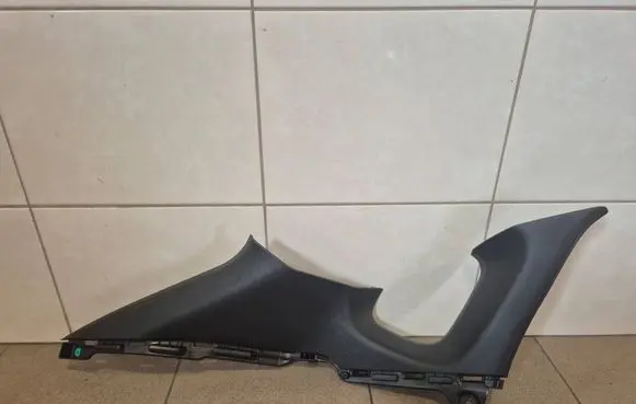 Hyundai i30 fastback (D)pillar trim (top) 85851G4600