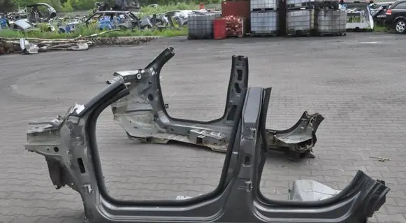 Citroen C4 III e-C4 Pillar (middle) 