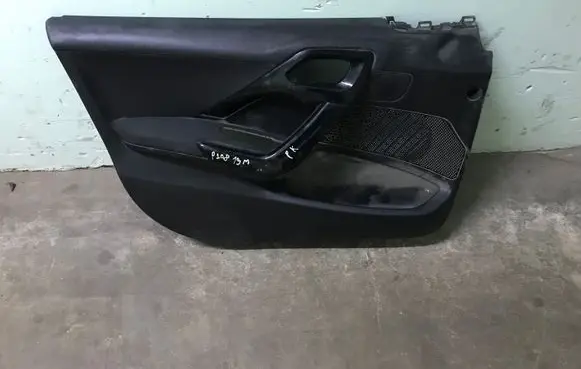 Peugeot 208 Front door card panel trim 96763526ZD